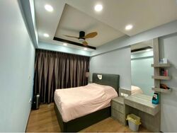 Lake Grande (D22), Condominium #432172011